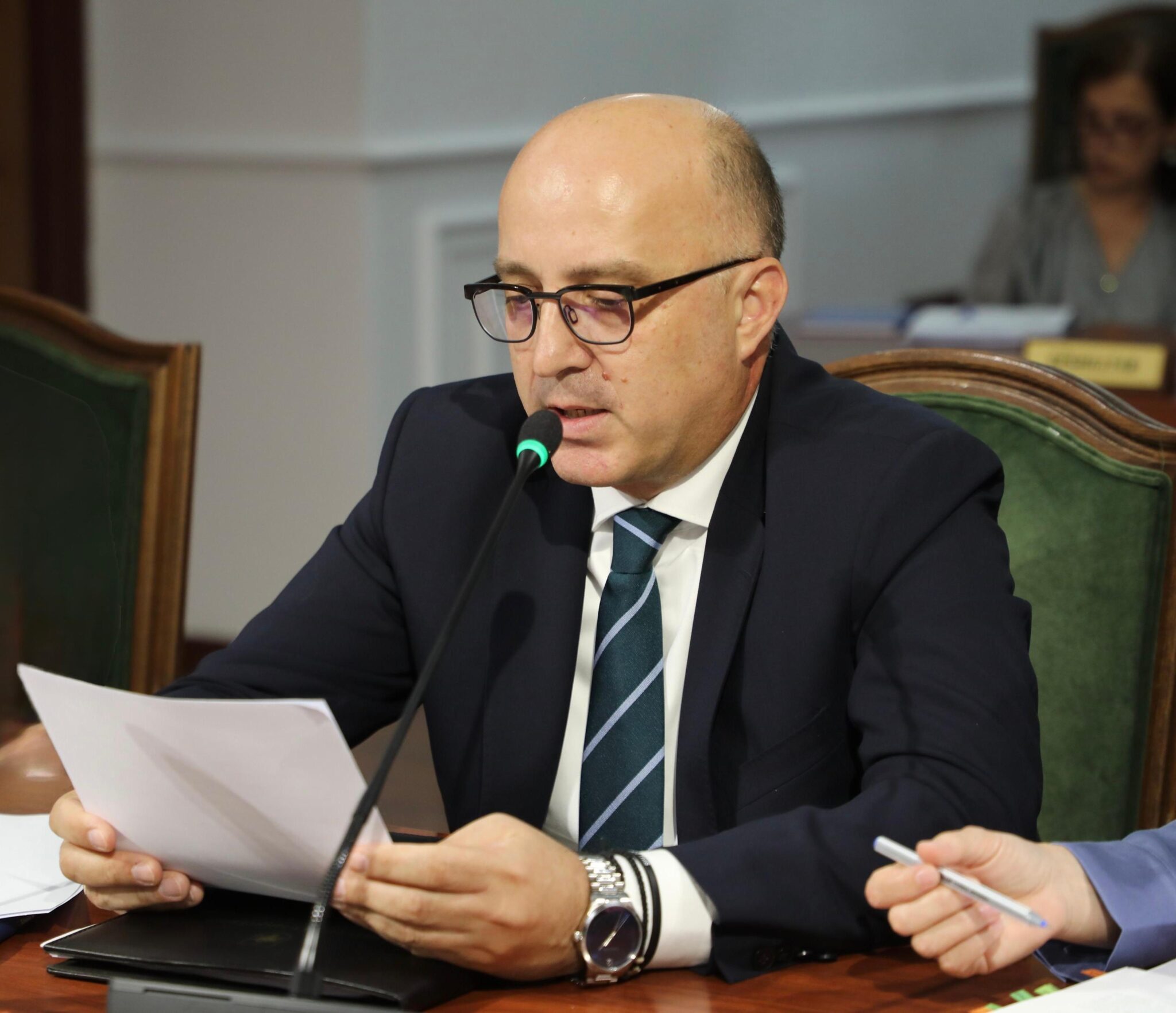 Inspektori i Lartë i Drejtësisë Artur Metani prezanton raportin e veprimtarisë para komisionit të ligjeve