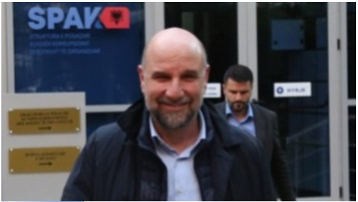 Dritan Agolli  ha  edhe paratë e Jetimores me tendera fantazmë