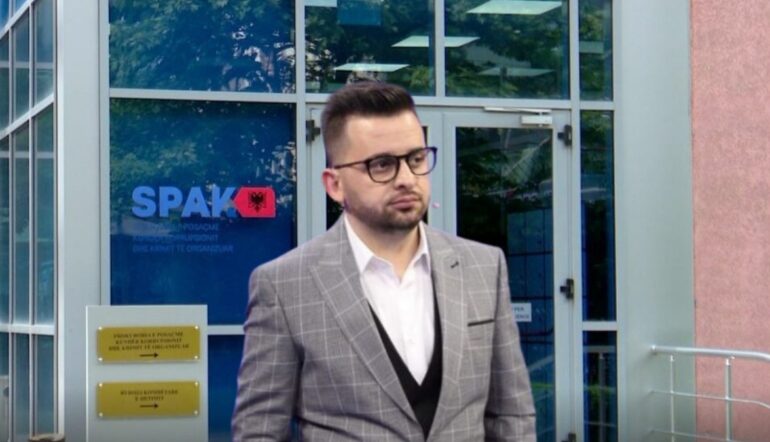 Shkelje e barazisë në tendera dhe shpërdorim detyre  SPAK dërgon për gjykim Erion Isain dhe 11 të tjerë për prokurimet publike të rrugëve