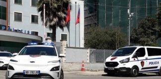 Akuzohen se vranë me armë 45-vjeçarin në Shijak në janar, ekzekutohet masa e arrestit për dy kushërinjtë