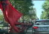 Protesta më e madhe antiqeveritare në Shqipëri/ Autokolona me qindra protestues nga diaspora ngre në këmbë kryeqytetin, me flamuj dhe thirrje