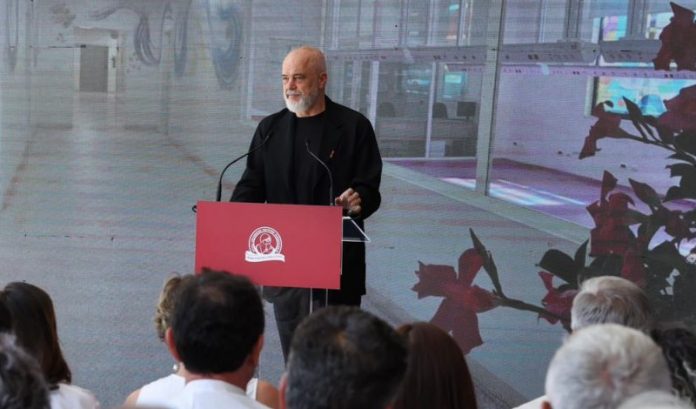 Transformohet materniteti  Mbretëresha Geraldinë   Rama  Do të rrisim pagat për mjekët dhe infermierët