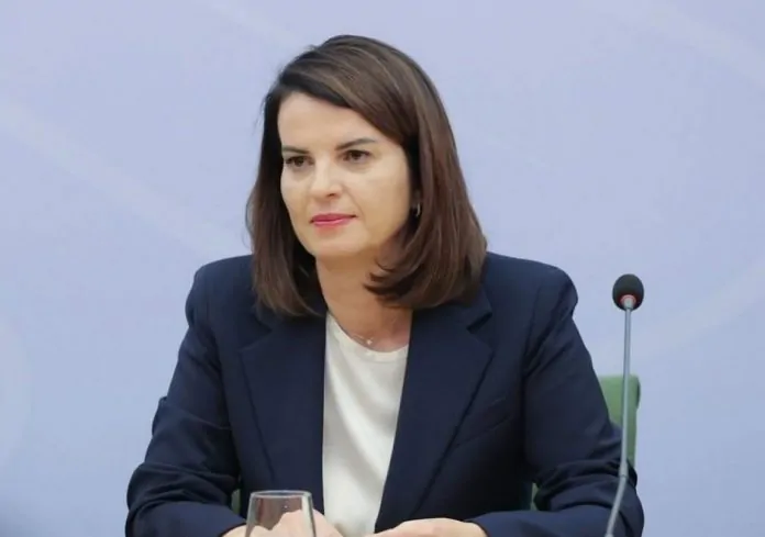 Zëvendëskryeministrja Albana Koçiu mesazh ngushëllimi për aksidentin tragjik në autostradën Tiranë   Durrës