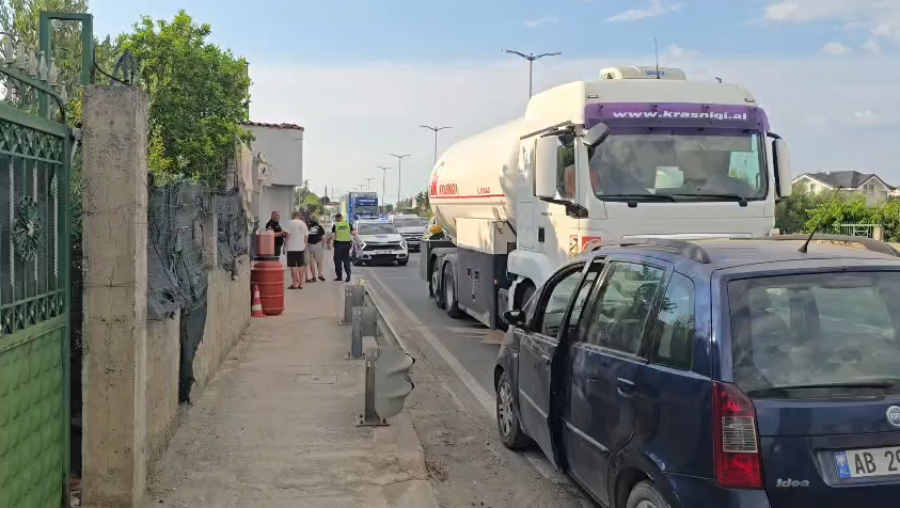 Aksident i rëndë në rrugën Durrës Plepa  makina del kundravajtje në Shkozet