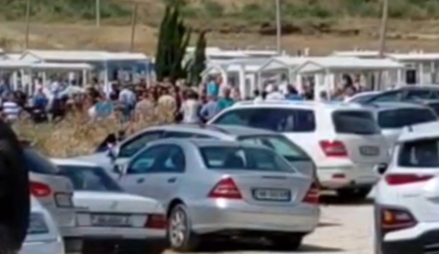 U mbyt dje në plazhin e Durrësit  i jepet lamtumira 11 vjeçarit në Berat