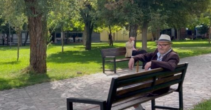 Mungesa e të rinjve të moshuarit në Shqipëri do mbeten pa kujdes