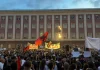 Protestuesit paraqesin 5 kërkesat: Dorëheqje e panegociueshme e Kryeministrit, qeveri teknike për 12 muaj…