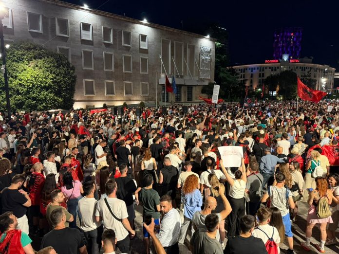 protesta-e-19-sheshi-8-1