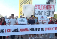 Protesta e 11 në Tiranë/ Nga sheshi “Skëndërbej”, nis marshimi drejt Kryeministrisë, shqiptarët kërkojnë dorëheqjen e Ramës