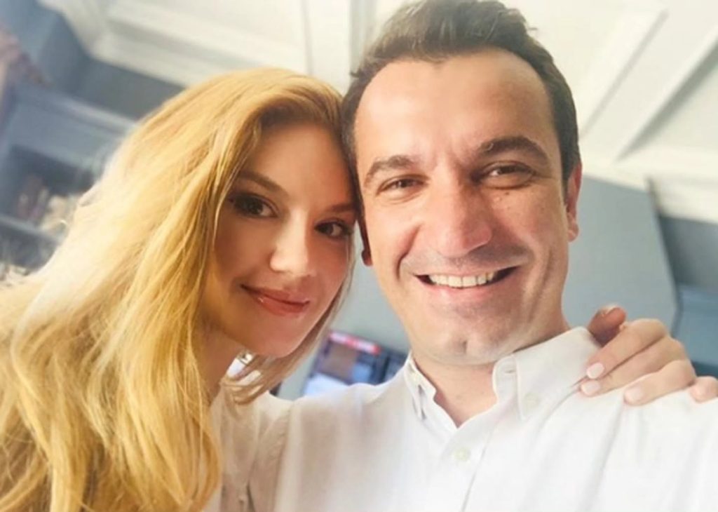 Ajola Xoxa sjell në jetë djalin e tyre të dytë  SPAK i jep leje kryebashkiakut Veliaj ta shohë te Materniteti  Koço Gliozheni 