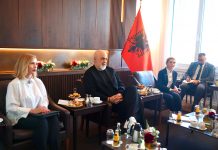 Kryeministri Rama vizitë në Gjermani, fjalim në Ruhr Sumit për Inteligjencën Artificiale