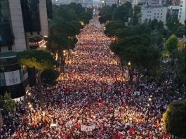 SHKËLQIMI FALS I RILINDJES SOCIALISTE