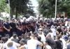 Tensionet në protestë/ Shkon në 8 numri i të arrestuarve, 12 ende me statusin e të shoqëruarit (EMRAT)