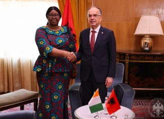 Presidenti Begaj priti Ambasadoren e re të Bregut të Fildishtë, Znj. Nogozene Bakayoko