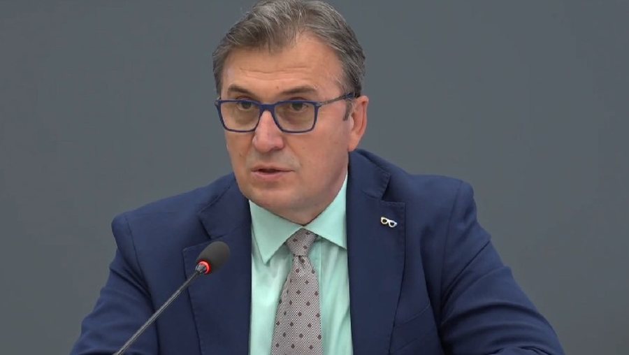 Kokaina shkaku infarkteve tek të rinjtë  Skënder Brataj  Faktor rrisku për zemrën  sidomos kur kombinohet me amfetaminat