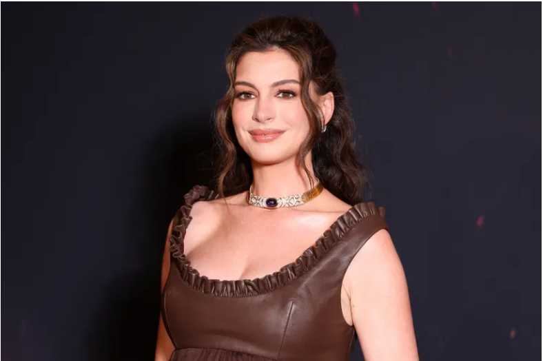 Anne Hathaway rrëfen pse shtatzënia e tretë ishte shokuese për të