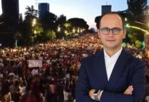 “Pse i jepen miliona euro një artisti privat kur vendi ka probleme?” – Ditmir Bushati: Protestat i kanë dhënë Shqipërisë imazhin që nuk ka para e koncert që e krijon!