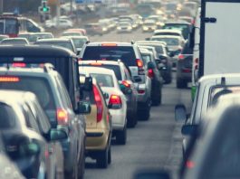 1 në 2 shqiptarë kanë të paktën 1 makinë! 2025-a kap rekordin, mbi 1 milion automjete të regjistruara. Shtohen elektriket