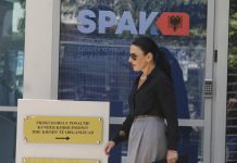 Belinda Balluku mbërrin në SPAK, pritet t’i komunikohet shtyrja e hetimeve