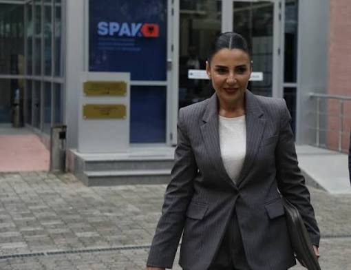 Belinda Balluku mbërrin në SPAK  pritet t i komunikohet shtyrja e hetimeve