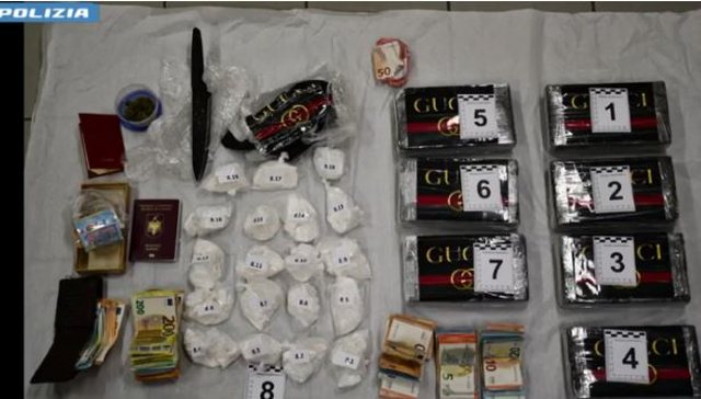 Sekuestrohen 11 kg kokainë me logon  Gucci  në Itali   arrestohet shqiptari