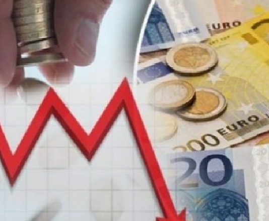 Dobësohen monedhat e forta, dollari, euro,paundi dhe franga humbasin vlerë