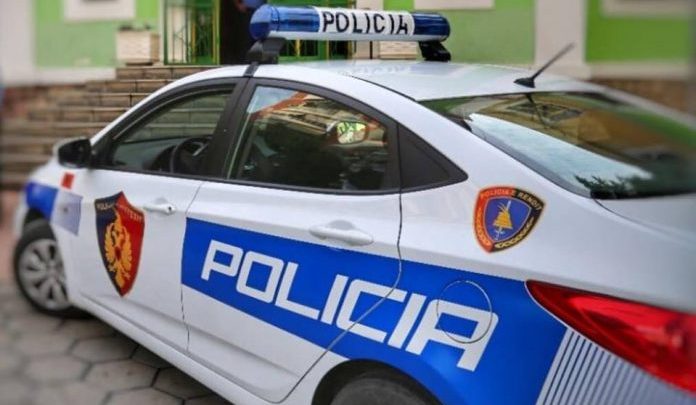 Aksident në Elbasan  Po kalonte rrugën  këmbësorja përplaset nga makina