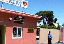 Dyshohet se abuzoi me 27-vjeçaren me probleme të shëndetit mendor, në kërkim 42-vjeçari në Lushnjë. Arrestohet vëllai i vajzës