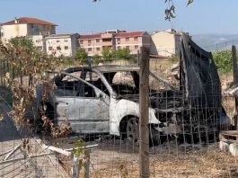 “Nuk jam sjellë mirë me familjen”/ U gjet i djegur në makinë, letra zbulon detaje nga akti i rëndë i 66-vjeçarit në Korçë