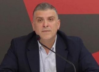 Blushi: Qeveria po tenton t’u imponojë banorëve vendime pa i pyetur, kërcënoi këshilltarët të votonin pro shkrirjes së Maliqit