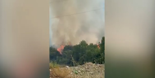 Regjistrohet një vatër zjarri në Klos  përfshihet nga flakët një banesë  rrezikohet kabina elektrike