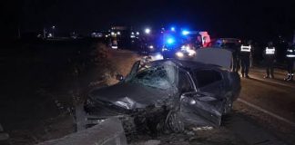 Tjetër aksident tragjik/ Në Durrës Automjeti përplaset me bordurën, 3 të vdekur 2 të plagosur