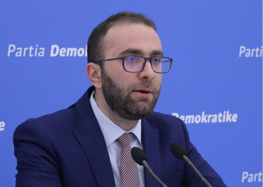 Gazment Bardhi  Gjykata Kushtetuese po shkel ligjin  nuk ka shpallur vendimin për çështjen e emërimit të Ministres virtuale  Diella 