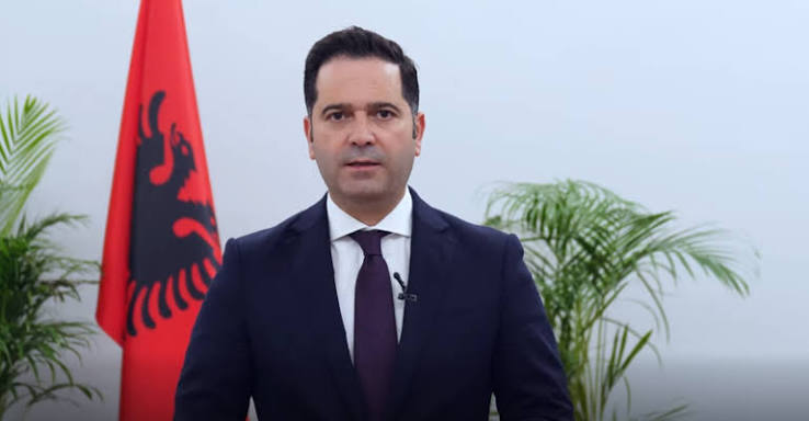 Malaj  Të ardhurat publike janë rritur me 31  në tre vitet e fundit