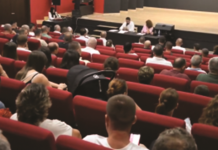Rrogozhina kundër reformës territoriale: Qytetarët kërkojnë që zëri i tyre të dëgjohet