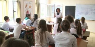 180 tekste të reja në shtator për klasat I, VI dhe X – Osmani: 15 mijë mësues të trajnuar për zbatimin e kurrikulës së re