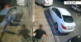 Theu arrestin shtëpiak dhe doli për të vjedhur  Kapet 20 vjeçari në Tiranë  kreu 8 vjedhje gjatë gushtit