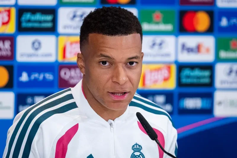  Mendoj se është një vit i mirë për të fituar Topin e Artë   Mbappe flet para Interit  Luajmë ndaj një ekipi solid