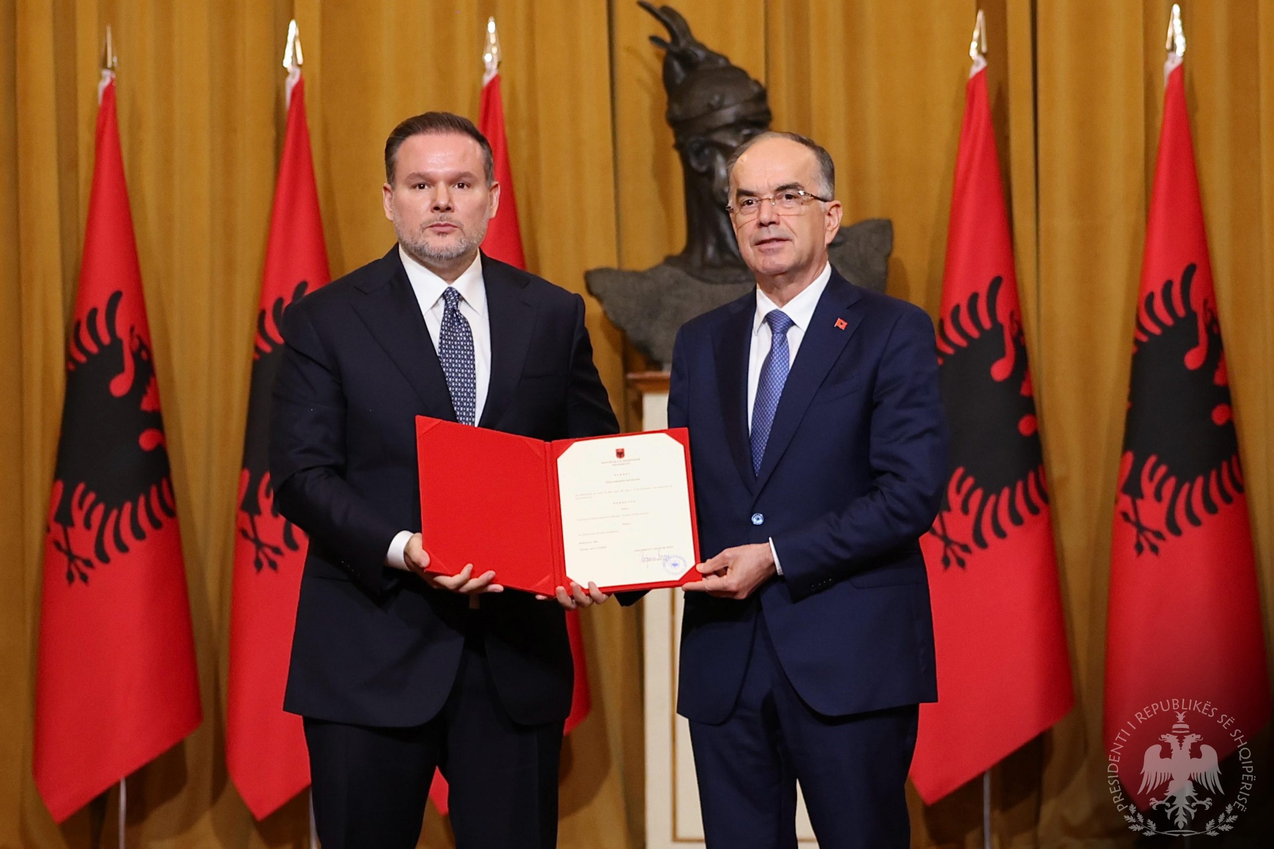 Betohet Ministri i ri i Punëve të Brendshme
