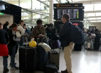Kaosi në aeroportet britanike/ Anulohen rreth 200 fluturime, shkak një problem teknik në sistemin e kontrollit të trafikut ajror