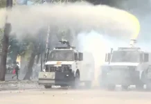 Protesta, mes të lënduarve një deputet dhe dy perfaqësues të mediave