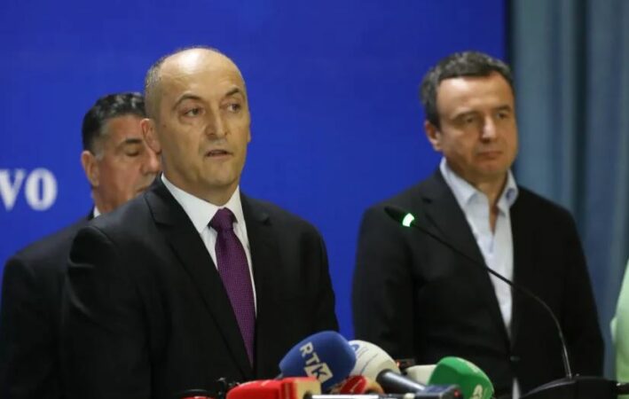 Zgjedhja e presidentit në Kosovë  Bekim Sejdiu i përgjigjet Kurtit  Jam tërhequr nga gara  e kam mbyllur kandidaturën
