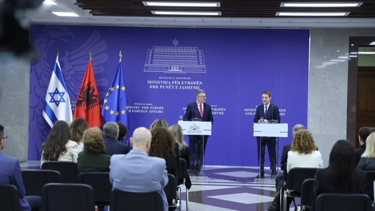 Takimi i ministrit Hoxha me homologun izraelit  Sa ar  Rama  një nga liderët më të jashtëzakonshëm në botë