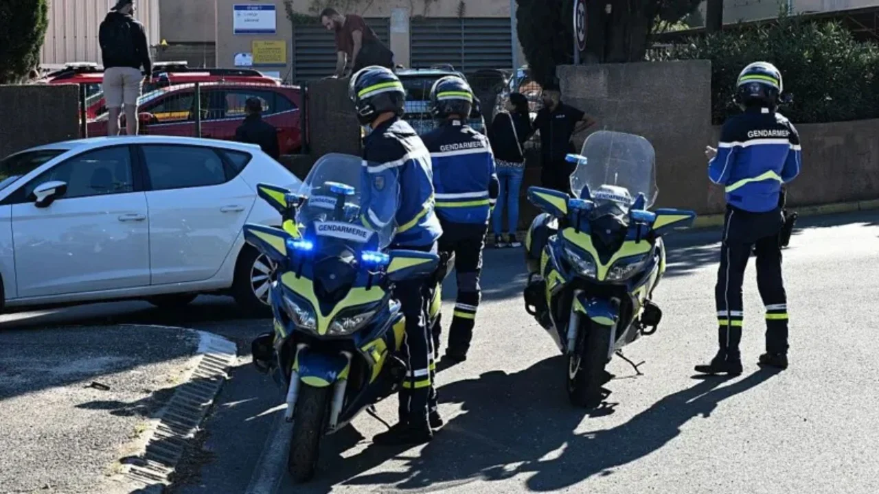 Të shtëna me armë zjarri në një shkollë në Francë  plagosen drejtori dhe një mësues  në pranga nxënësi 14 vjeçar