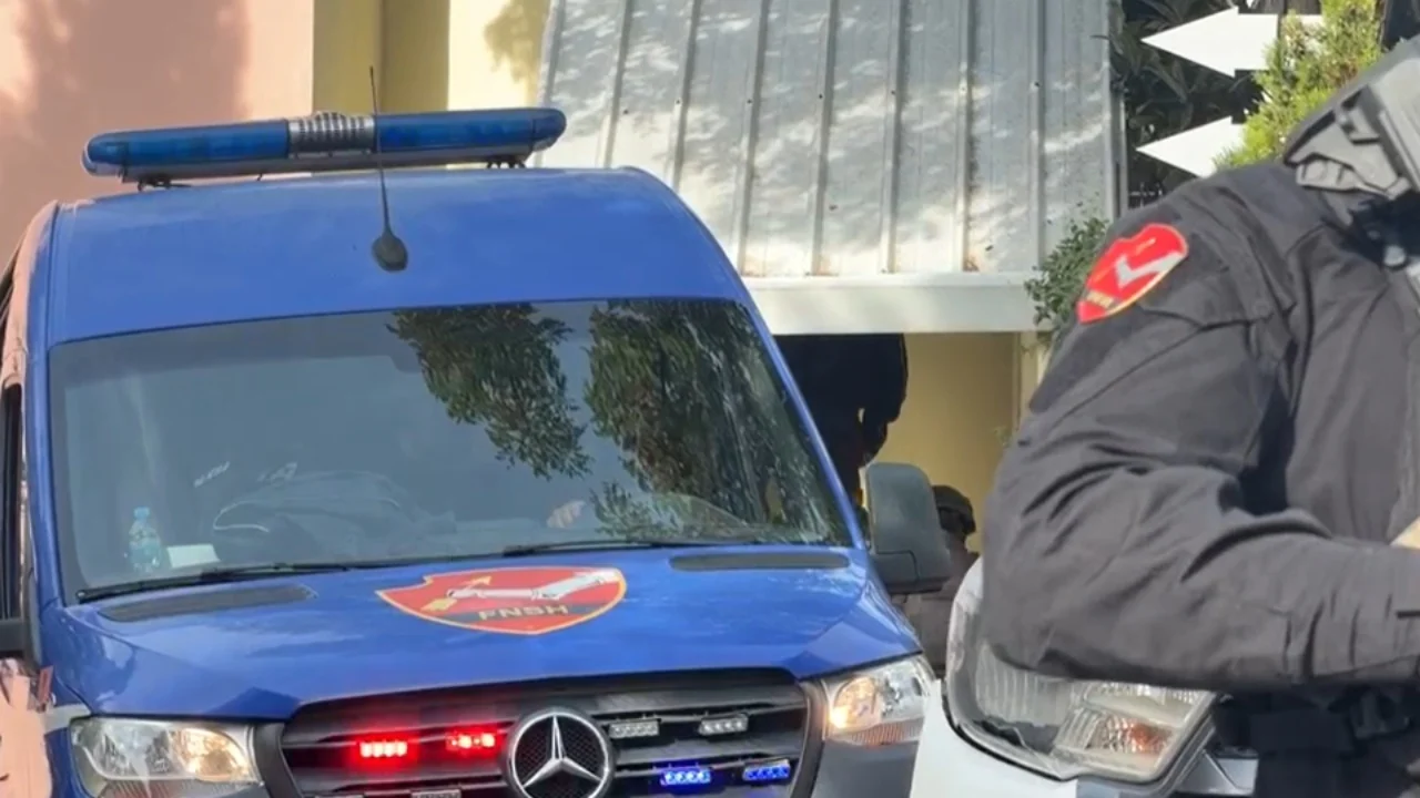 Dyshohet se po përgatisnin atentat  Gjykata e Lezhës lë në burg tre të arrestuarit