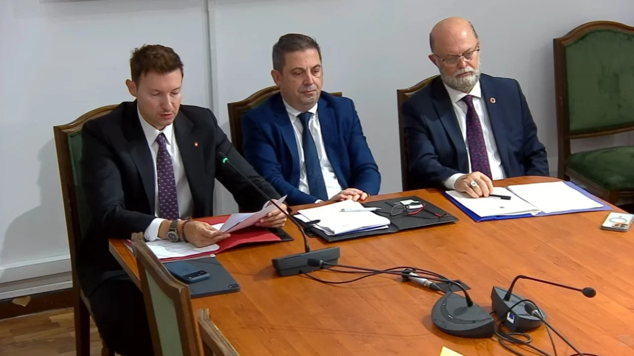 Rokada diplomatike mes Prishtinës dhe Shkupit  Meidani në Komision  Është nder i madh të përfaqësoj Shqipërinë në Kosovë  mbaj me vete ADN e babait   