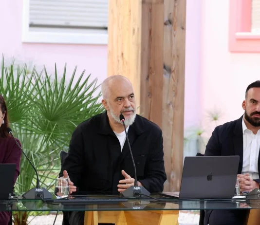 “Qeveria nuk ka asgjë për të fshehur”. Kryeministri Rama: Të vërtetat e firmosura dhe vulosura nga shteti duhet t’i ndahen publikut