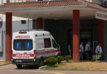 Incidentet në protestë, një efektiv policie dhe dy të mitur mbeten të lënduar dhe paraqiten në Spitalin e Traumës